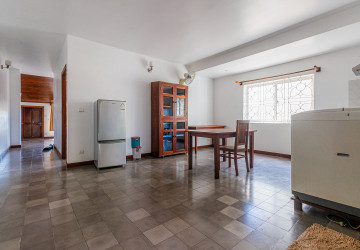 1 Bedroom Apartment For Rent - Sala Kamreuk, Siem Reap thumbnail