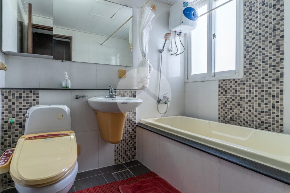 3 Bedroom Condo For Rent - De Castle Diamond, Boeung Kak 2, Phnom Penh - Image 19