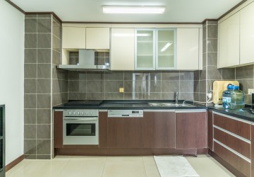 3 Bedroom Condo For Rent - De Castle Diamond, Boeung Kak 2, Phnom Penh thumbnail