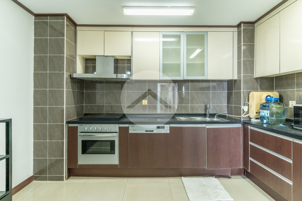 3 Bedroom Condo For Rent - De Castle Diamond, Boeung Kak 2, Phnom Penh - Image 6