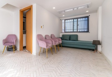 Renovated 3 Bedroom Apartment For Rent - Toul Tum Poung 2, Phnom Penh thumbnail