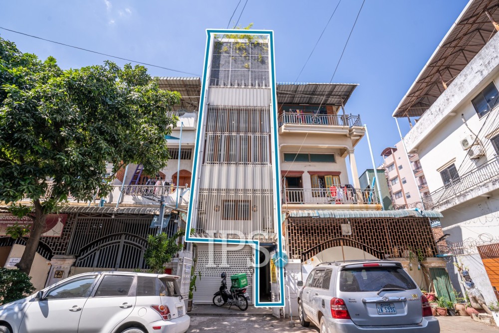 3 Bedroom Townhouse For Rent - Toul Tum Poung 2, Phnom Penh