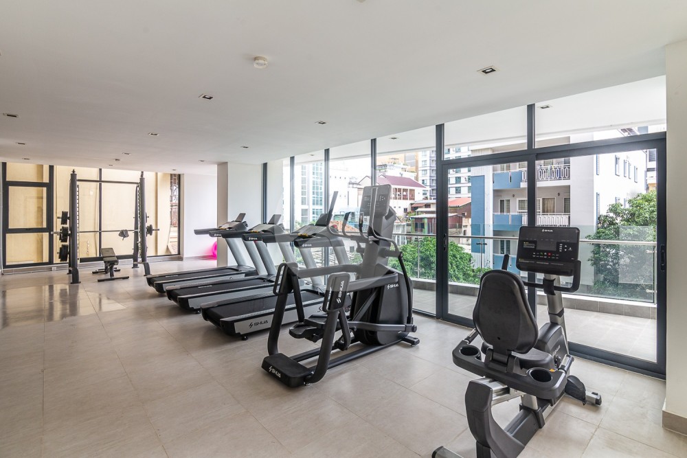 Duplex 4 Bedroom Serviced Penthouse For Rent - BKK1, Phnom Penh - Image 30