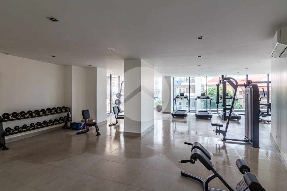 Duplex 4 Bedroom Serviced Penthouse For Rent - BKK1, Phnom Penh - Image 32