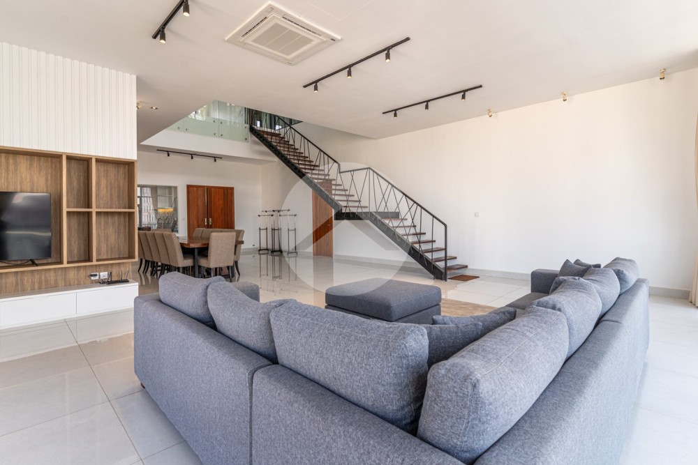 Duplex 4 Bedroom Serviced Penthouse For Rent - BKK1, Phnom Penh - Image 5