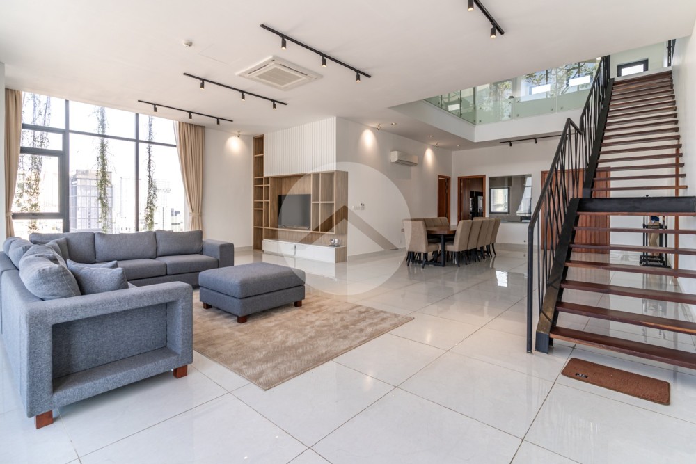 Duplex 4 Bedroom Serviced Penthouse For Rent - BKK1, Phnom Penh