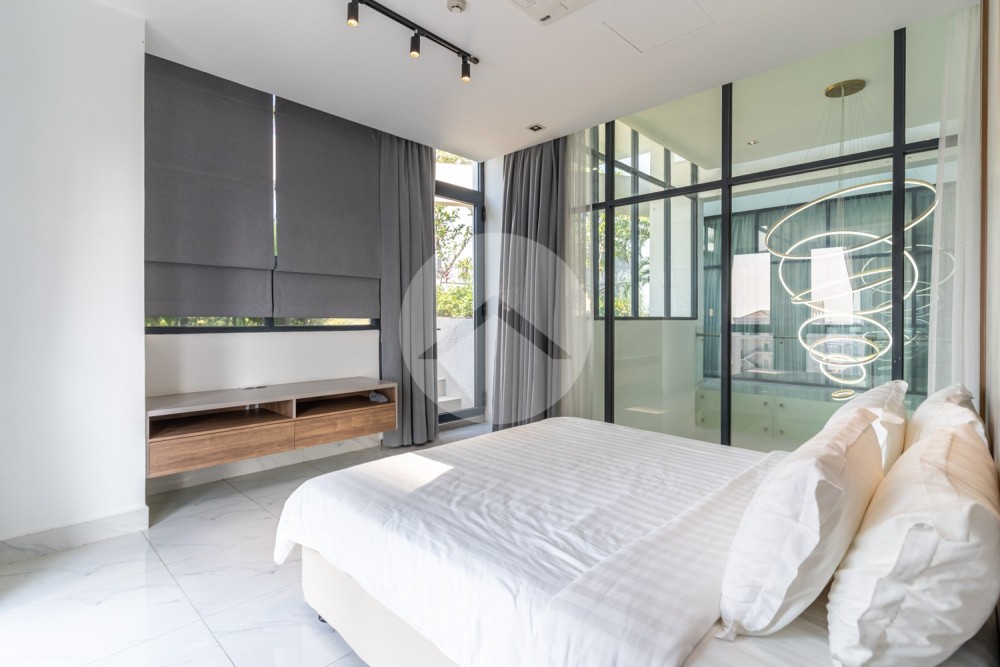 Duplex 4 Bedroom Serviced Penthouse For Rent - BKK1, Phnom Penh - Image 18