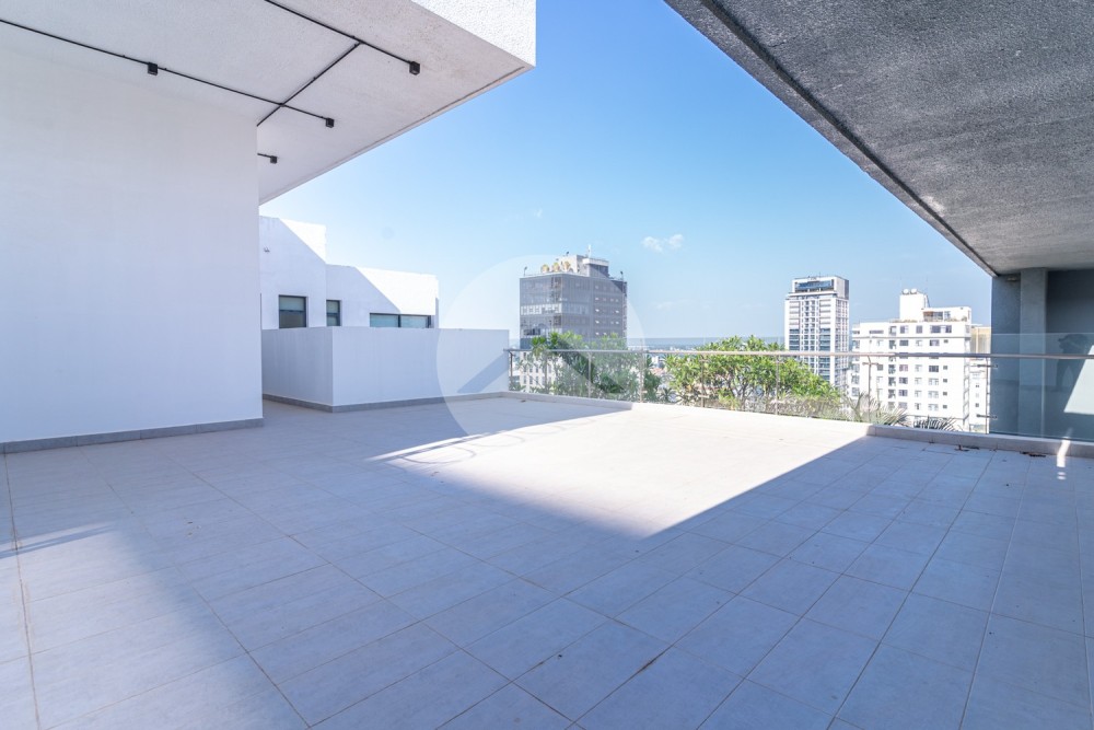 Duplex 4 Bedroom Serviced Penthouse For Rent - BKK1, Phnom Penh - Image 28
