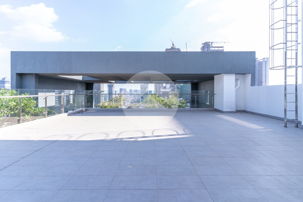 Duplex 4 Bedroom Serviced Penthouse For Rent - BKK1, Phnom Penh - Image 27
