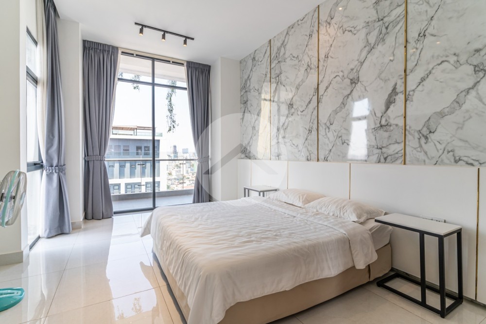 Duplex 4 Bedroom Serviced Penthouse For Rent - BKK1, Phnom Penh - Image 13
