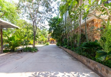 1 Bedroom Apartment For Rent - Svay  Dangkum, Siem Reap thumbnail