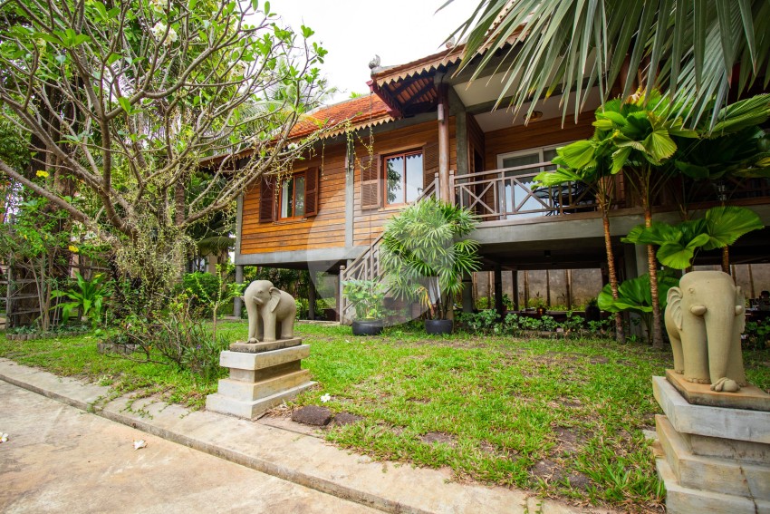 2 Bedroom Wooden House For Rent - Svay Dangkum, Siem Reap