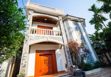 4 Bedroom Villa For Rent - Svay Dangkum, Siem Reap thumbnail