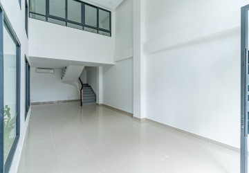 96 Sqm Retail Space For Rent  - BKK3, Phnom Penh thumbnail