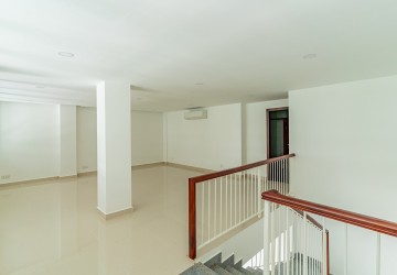 96 Sqm Retail Space For Rent  - BKK3, Phnom Penh thumbnail