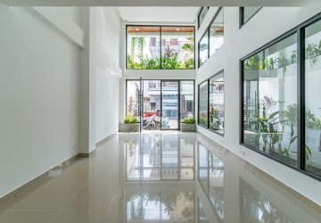 96 Sqm Retail Space For Rent  - BKK3, Phnom Penh thumbnail