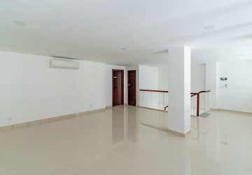 96 Sqm Retail Space For Rent  - BKK3, Phnom Penh thumbnail