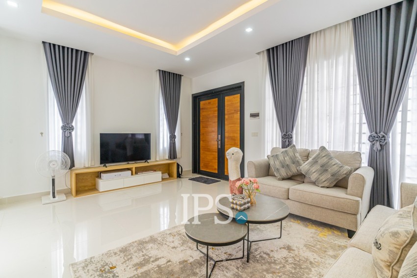 4 Bedroom Twin Villa For Rent - Borey The Flora, Bakkeng, Phnom Penh