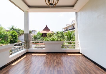 4 Bedroom Villa For Rent - Svay Dangkum, Siem Reap thumbnail