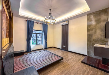 4 Bedroom Villa For Rent - Svay Dangkum, Siem Reap thumbnail