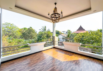 4 Bedroom Villa For Rent - Svay Dangkum, Siem Reap thumbnail