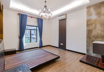 4 Bedroom Villa For Rent - Svay Dangkum, Siem Reap thumbnail