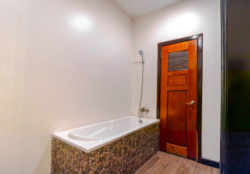 4 Bedroom Villa For Rent - Svay Dangkum, Siem Reap thumbnail