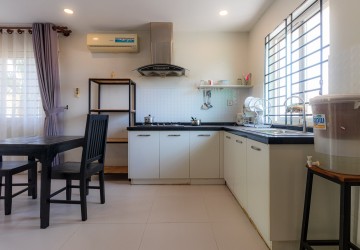 1 Bedroom Apartment For Rent - Sala Kamreuk, Siem Reap thumbnail