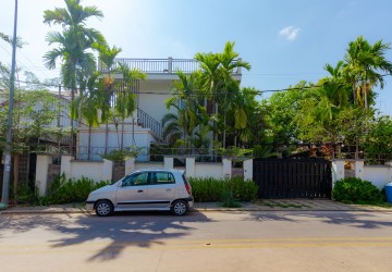 1 Bedroom Apartment For Rent - Sala Kamreuk, Siem Reap thumbnail