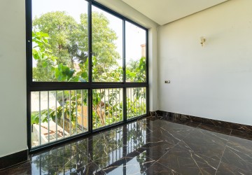 4 Bedroom Shophouse For Rent - Sala Kamreuk, Siem Reap thumbnail