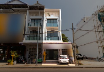 4 Bedroom Shophouse For Rent - Sala Kamreuk, Siem Reap thumbnail