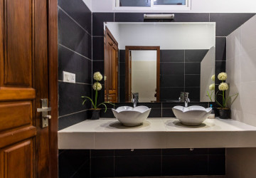 2 Bedroom Apartment For Rent - Svay Dangkum, Siem Reap thumbnail