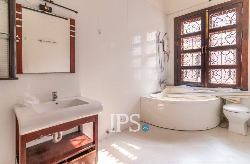 4 Bedroom Villa For Rent - Borey Sunway, Toul Kork, Phnom Penh