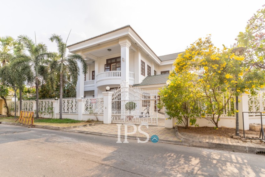 4 Bedroom Villa For Rent - Borey Sunway, Toul Kork, Phnom Penh