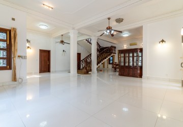 4 Bedroom Villa For Rent - Borey Sunway, Toul Kork, Phnom Penh thumbnail