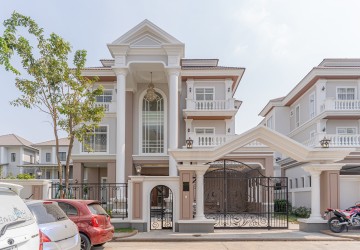 7 Bedroom Villa For Rent - Borey Peng Huoth Boeung Snor, Chbar Ampov, Phnom Penh thumbnail