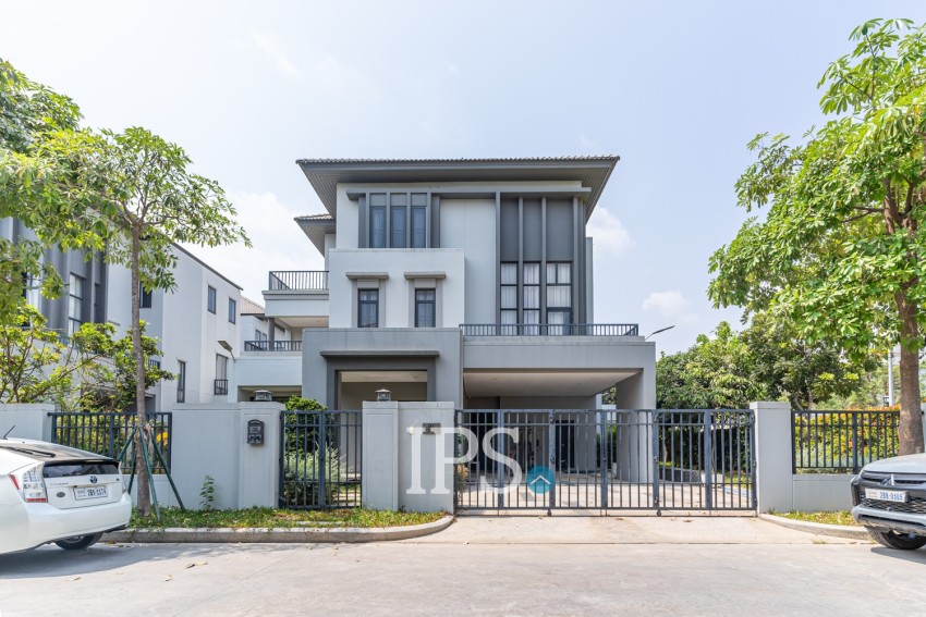 6 Bedroom Queen Villa For Sale - Chip Mong Landmark 271, Beoung Tumpun 2, Phnom Penh