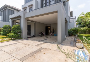 6 Bedroom Queen Villa For Sale - Chip Mong Landmark 271, Beoung Tumpun 2, Phnom Penh thumbnail