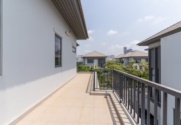 6 Bedroom Queen Villa For Sale - Chip Mong Landmark 271, Beoung Tumpun 2, Phnom Penh thumbnail