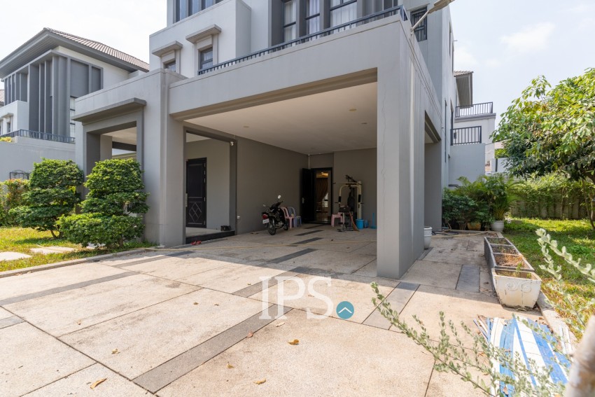 6 Bedroom Queen Villa For Sale - Chip Mong Landmark 271, Beoung Tumpun 2, Phnom Penh