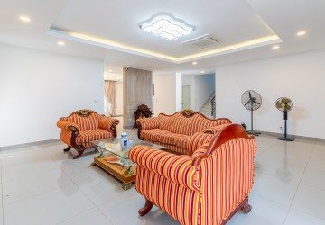 6 Bedroom Queen Villa For Sale - Chip Mong Landmark 271, Beoung Tumpun 2, Phnom Penh thumbnail