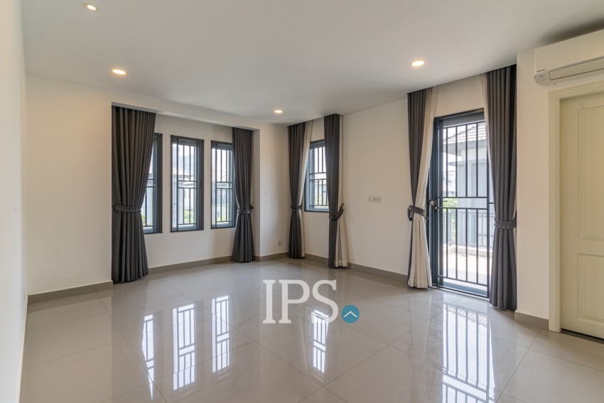 6 Bedroom Queen Villa For Sale - Chip Mong Landmark 271, Beoung Tumpun 2, Phnom Penh