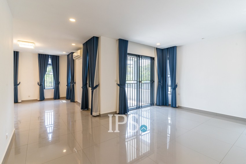 6 Bedroom Queen Villa For Sale - Chip Mong Landmark 271, Beoung Tumpun 2, Phnom Penh