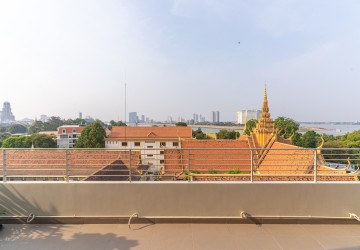 4 Bedroom Duplex Penthouse For Rent - Chakto Mukh, Phnom Penh thumbnail