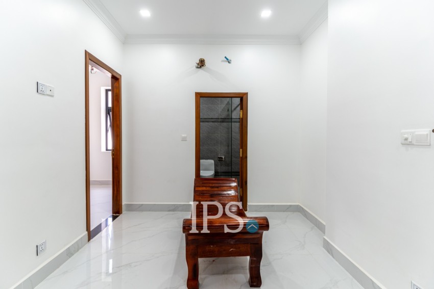 2 Bedroom Serviced Apartment For Rent - BKK1, Phnom Penh