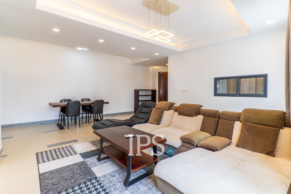 2 Bedroom Serviced Apartment For Rent - BKK 1, Phnom Penh - Image 3
