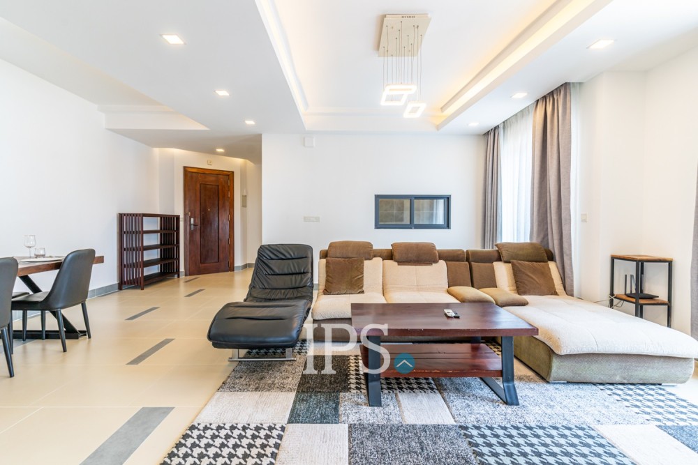 2 Bedroom Serviced Apartment For Rent - BKK 1, Phnom Penh - Image 5