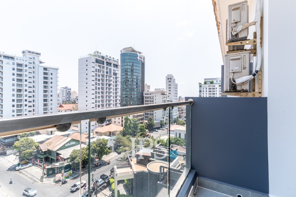 2 Bedroom Serviced Apartment For Rent - BKK 1, Phnom Penh - Image 17