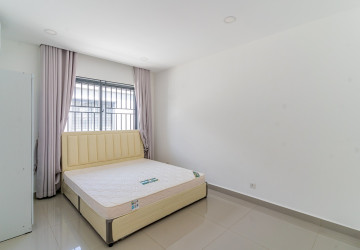 5 Bedroom Queen B Villa For Rent - Chip Mong 598, Khan Russey Keo, Phnom Penh thumbnail