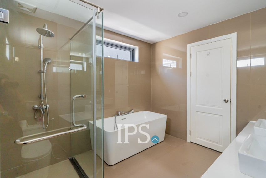 5 Bedroom Queen B Villa For Rent - Chip Mong 598, Khan Russey Keo, Phnom Penh